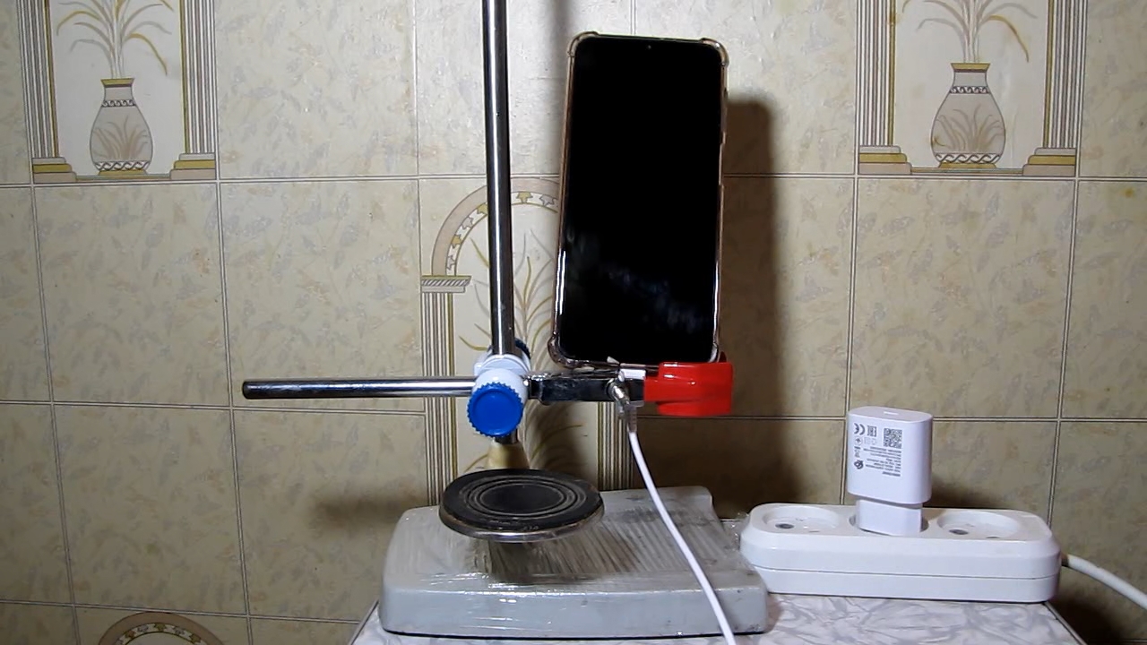 Is it possible to get electricity from air? We charge mobile phone with switched-off charger! (Trick and explanation)